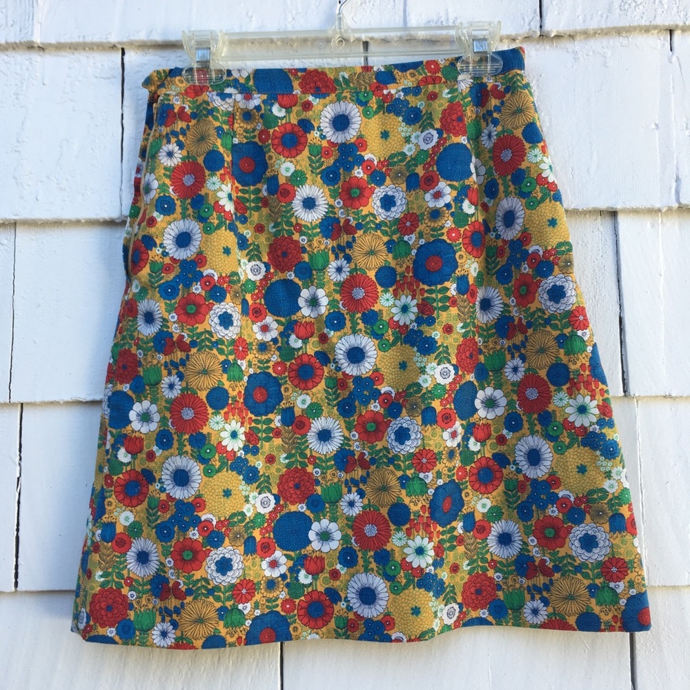 Floral Pattern Knee-Length Skirt